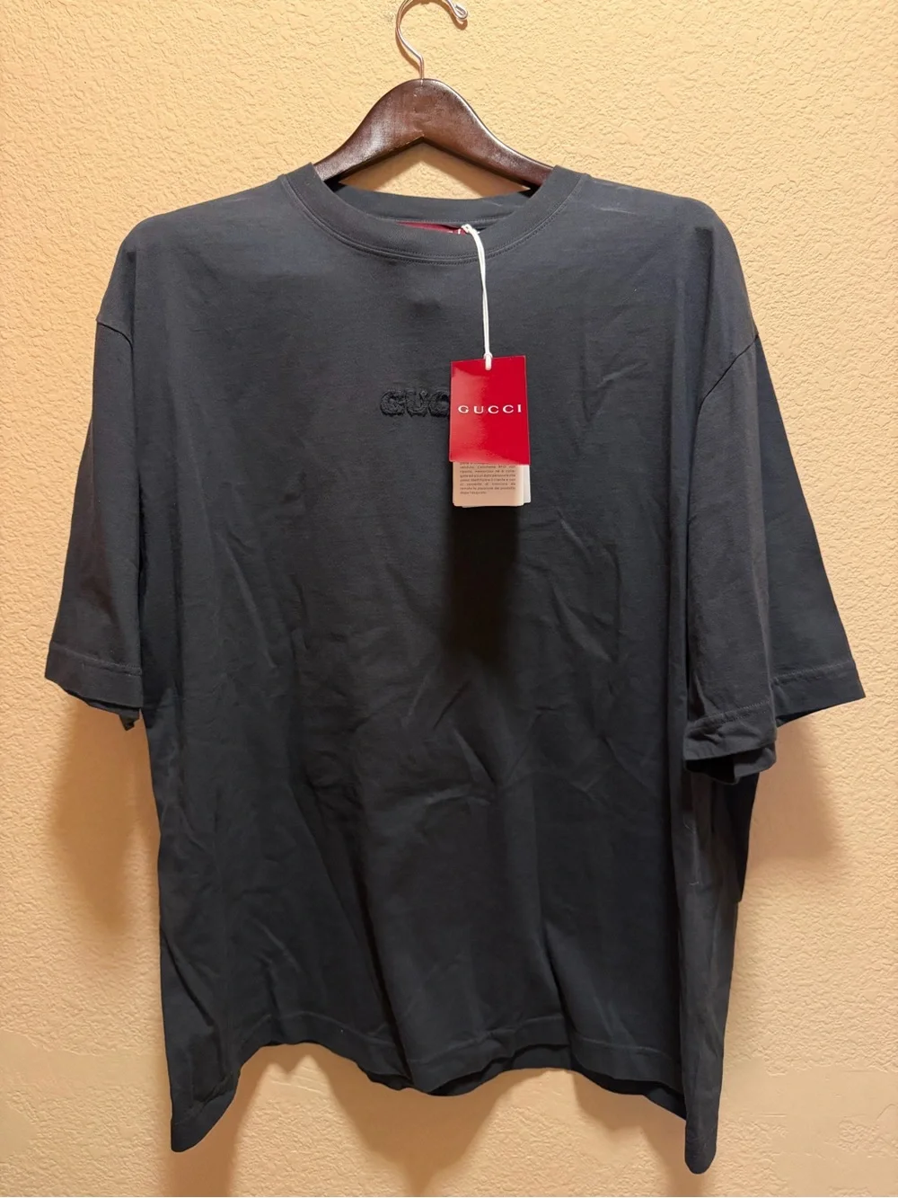 New Authentic Gucci Logo Black T Shirt Size L Oversized